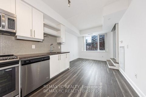 Photo 3 at 217 - 525 Adelaide Street W, Waterfront Communities C1, Toronto