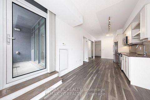 Photo 7 at 217 - 525 Adelaide Street W, Waterfront Communities C1, Toronto