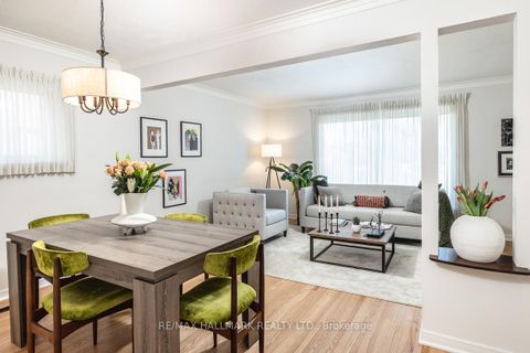 Photo 3 at 28 Crosland Drive, Maryvale, Toronto