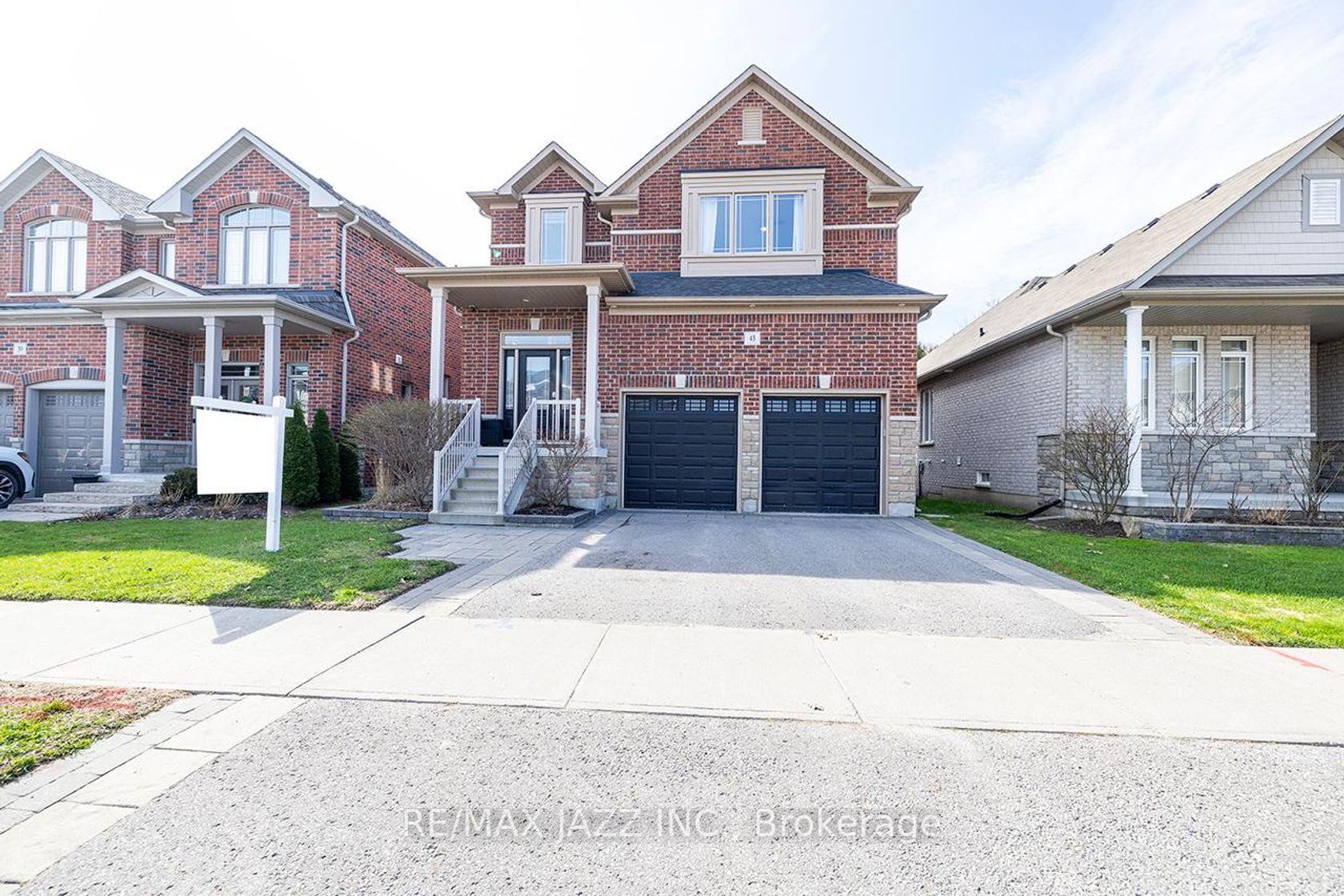 43 Elmer Adams Drive, Courtice, Clarington 