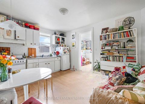 Photo 7 at 276 Crawford Street, Bellwoods, Toronto