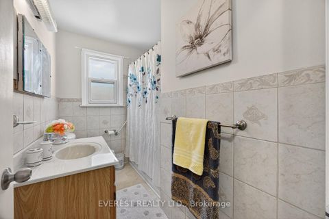 Photo 5 at 80 Nelson Street, Woburn, Toronto