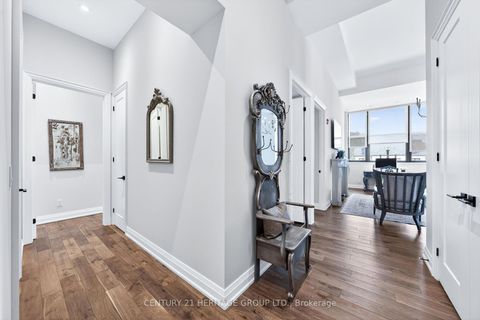 Photo 3 at 304 - 400 Park Avenue, Central Newmarket, Newmarket