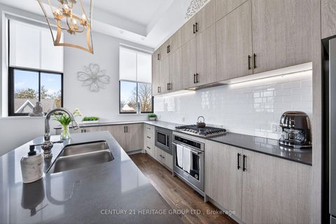 Photo 9 at 304 - 400 Park Avenue, Central Newmarket, Newmarket