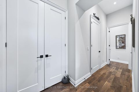 Photo 15 at 304 - 400 Park Avenue, Central Newmarket, Newmarket