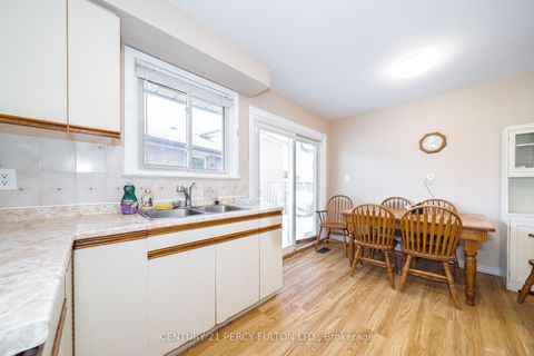 Photo 6 at 71 Weir Crescent, West Hill, Toronto