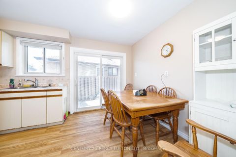 Photo 8 at 71 Weir Crescent, West Hill, Toronto