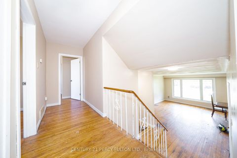 Photo 10 at 71 Weir Crescent, West Hill, Toronto