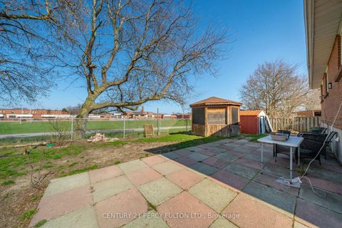 Photo 16 at 71 Weir Crescent, West Hill, Toronto