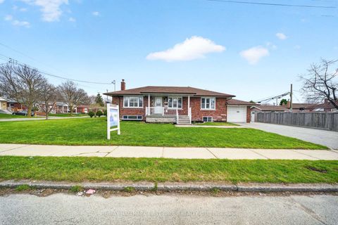 Photo 1 at 50 Gilroy Drive, Dorset Park, Toronto