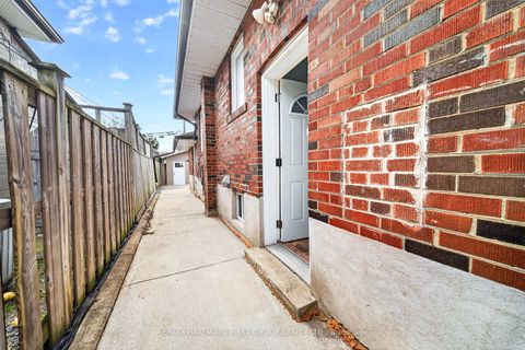 Photo 27 at 50 Gilroy Drive, Dorset Park, Toronto