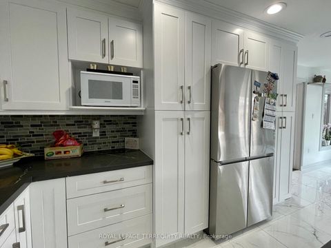 Photo 9 at 435 Drewry Avenue, Newtonbrook West, Toronto