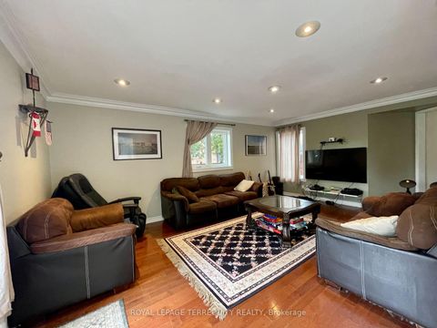 Photo 10 at 435 Drewry Avenue, Newtonbrook West, Toronto