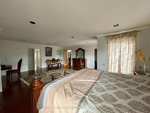 Photo 18 at 435 Drewry Avenue, Newtonbrook West, Toronto