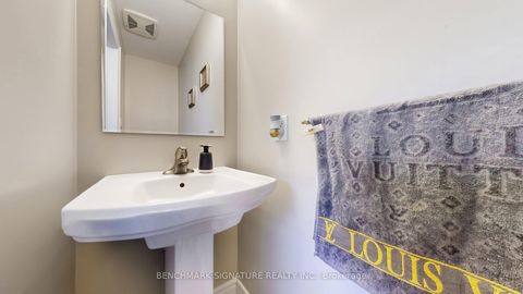 Photo 18 at 105 Doris Avenue, Willowdale East, Toronto