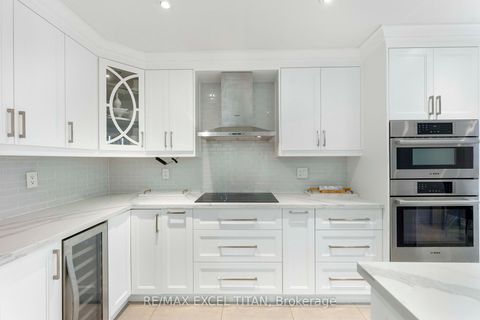 Photo 15 at 17 Nieuwendyk Street, Williamsburg, Whitby