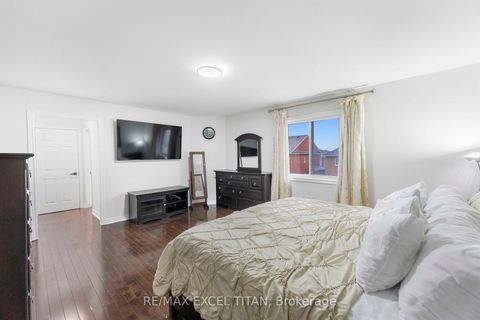 Photo 24 at 17 Nieuwendyk Street, Williamsburg, Whitby