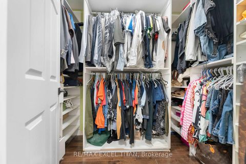 Photo 29 at 17 Nieuwendyk Street, Williamsburg, Whitby