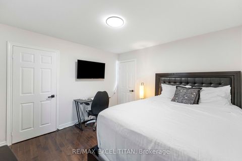 Photo 30 at 17 Nieuwendyk Street, Williamsburg, Whitby