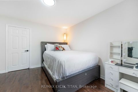 Photo 32 at 17 Nieuwendyk Street, Williamsburg, Whitby