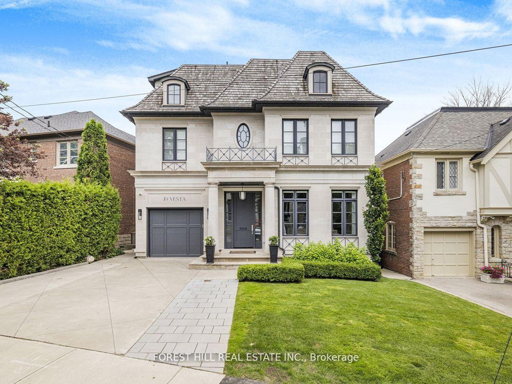19 Vesta Drive, Forest Hill South, Toronto by Loree Meneguzzi Real Estate 19 Vesta Drive, Forest Hill South, Toronto