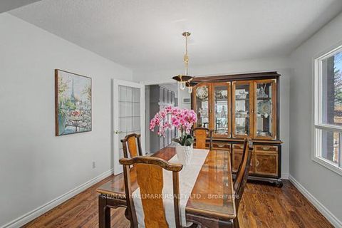 Photo 6 at 10 Haskell Crescent, Aurora Highlands, Aurora