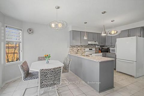 Photo 10 at 10 Haskell Crescent, Aurora Highlands, Aurora