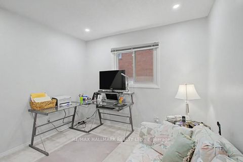 Photo 16 at 10 Haskell Crescent, Aurora Highlands, Aurora