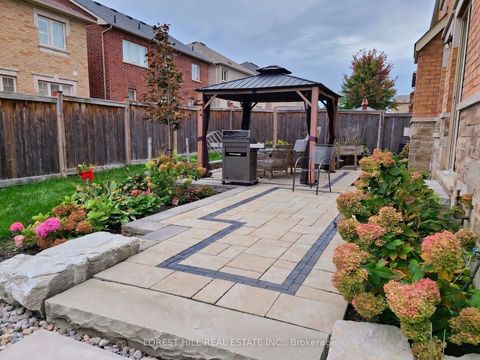 Photo 35 at 51 Farmhouse Crescent, Jefferson, Richmond Hill