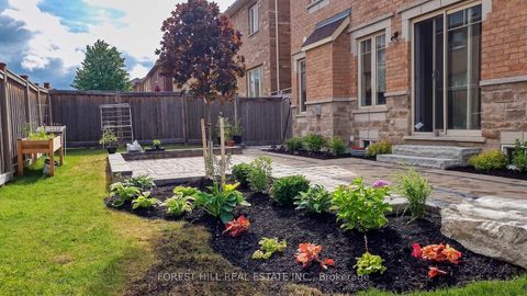 Photo 36 at 51 Farmhouse Crescent, Jefferson, Richmond Hill