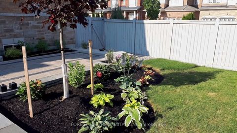 Photo 37 at 51 Farmhouse Crescent, Jefferson, Richmond Hill