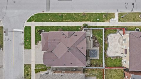 Photo 39 at 51 Farmhouse Crescent, Jefferson, Richmond Hill