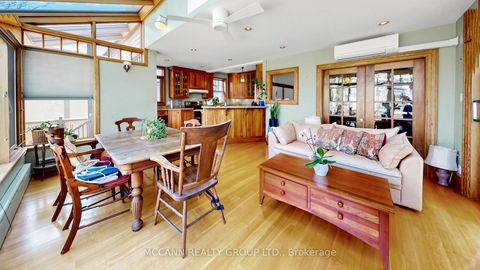 Photo 11 at 252 Sheldrake Boulevard, Mount Pleasant East, Toronto