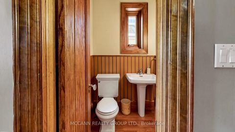 Photo 12 at 252 Sheldrake Boulevard, Mount Pleasant East, Toronto