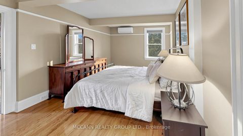 Photo 14 at 252 Sheldrake Boulevard, Mount Pleasant East, Toronto