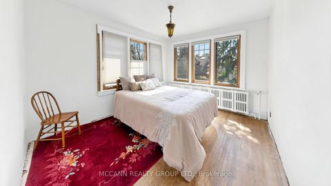 Photo 20 at 252 Sheldrake Boulevard, Mount Pleasant East, Toronto