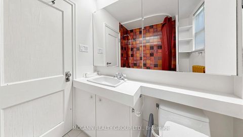 Photo 24 at 252 Sheldrake Boulevard, Mount Pleasant East, Toronto