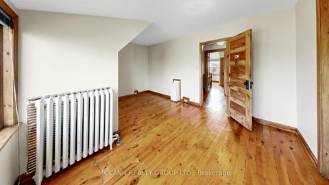 Photo 29 at 252 Sheldrake Boulevard, Mount Pleasant East, Toronto