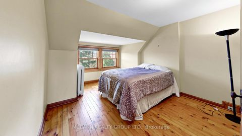 Photo 30 at 252 Sheldrake Boulevard, Mount Pleasant East, Toronto