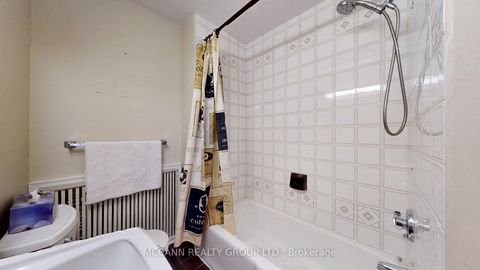 Photo 35 at 252 Sheldrake Boulevard, Mount Pleasant East, Toronto