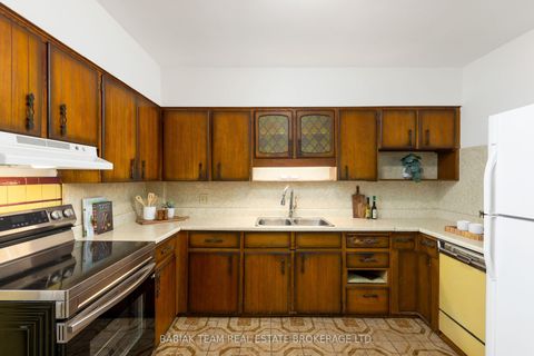 Photo 18 at 348 Runnymede Road, Bloor West Village, Toronto