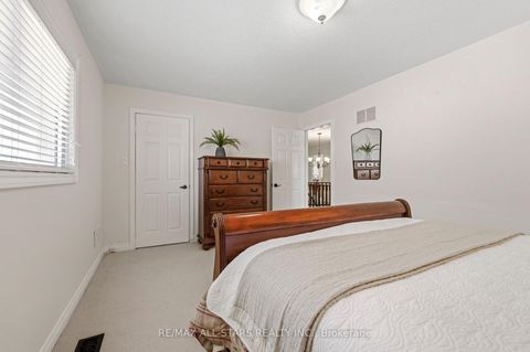 Photo 34 at 53 Smithy Street, Raymerville, Markham