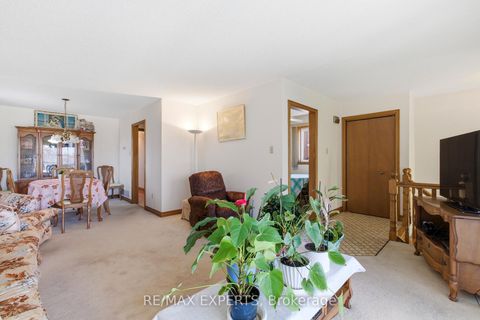 Photo 6 at 141 Spalding Road, CFB, Toronto