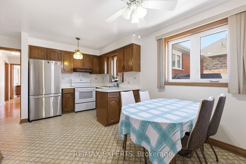 Photo 10 at 141 Spalding Road, CFB, Toronto