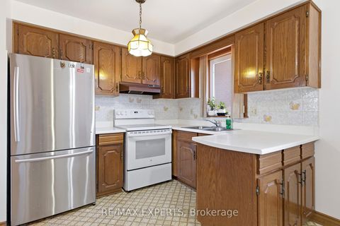 Photo 11 at 141 Spalding Road, CFB, Toronto