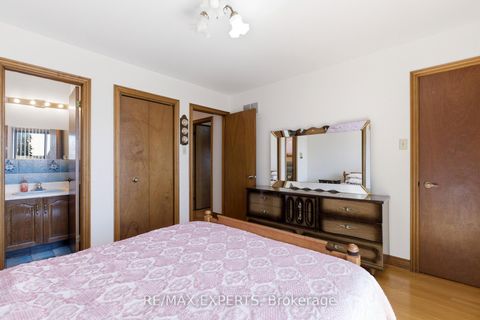 Photo 17 at 141 Spalding Road, CFB, Toronto