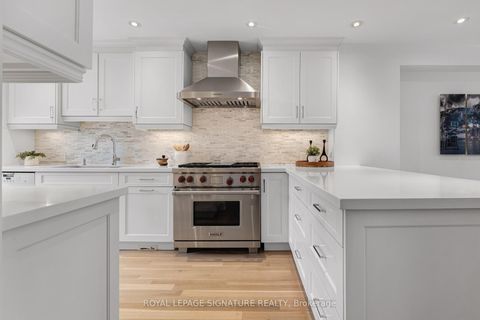 Photo 9 at 189 Bedford Park Avenue, Lawrence Park North, Toronto