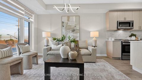 Photo 4 at 103 - 2550 Castlegate Crossing, Duffin Heights, Pickering