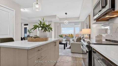 Photo 6 at 103 - 2550 Castlegate Crossing, Duffin Heights, Pickering