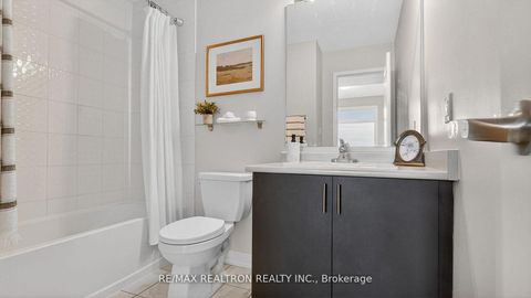 Photo 19 at 103 - 2550 Castlegate Crossing, Duffin Heights, Pickering